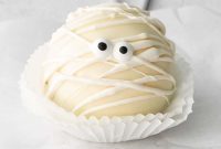 How to Make Halloween Hot Chocolate Bombs