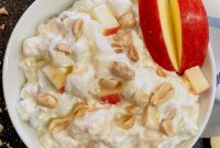 Mom’s Taffy Apple Salad Recipe