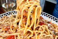 Summer Spaghetti Bolognese with Fresh Tomatoes and Basil
