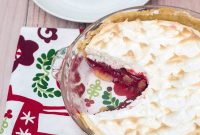 Cranberry Meringue Pie Recipe for a Tangy Holiday Dessert