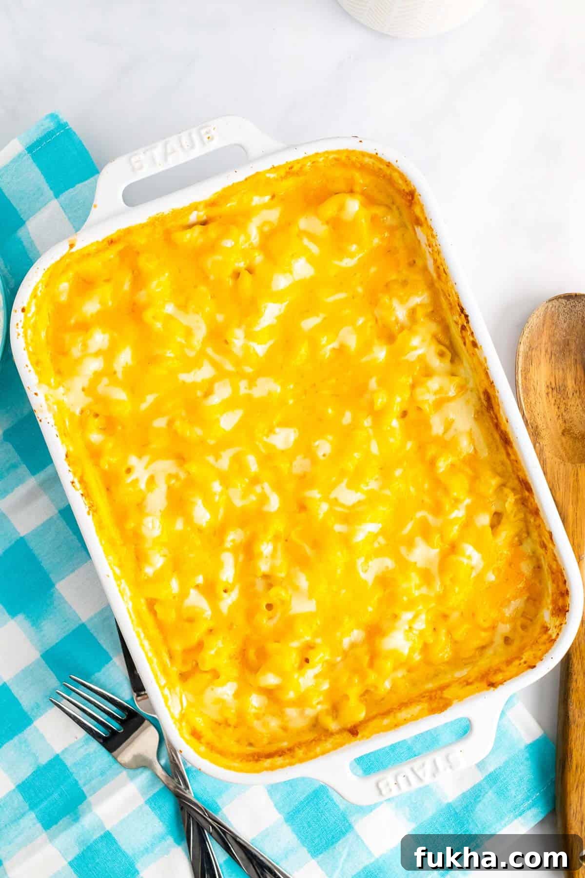 One-Pot No-Boil Mac and Cheese 2 Top down view of the finished dish, no-boil macaroni and cheese. The mac and cheese is creamy and extra cheesy.