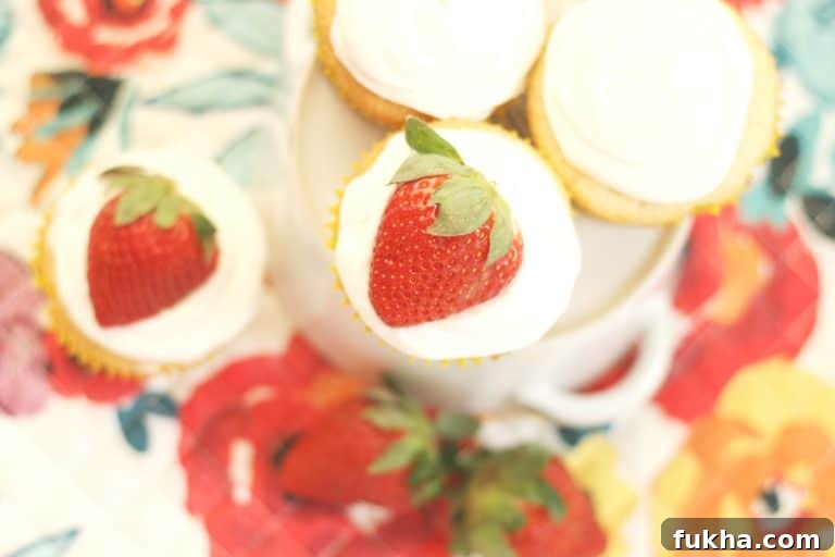 Summer Cupcake Recipes -Strawberries and Cream Cupcakes 
