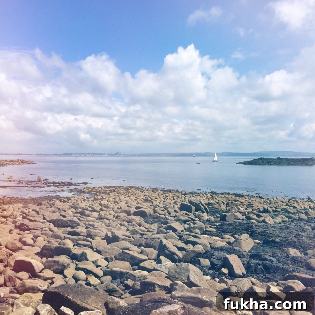 Mouseholes beach, Cornish fishing village, the mousehole cat story, places to visit in Cornwall, Things to do in Cornwall, Daisies & Pie, Daisies and Pie