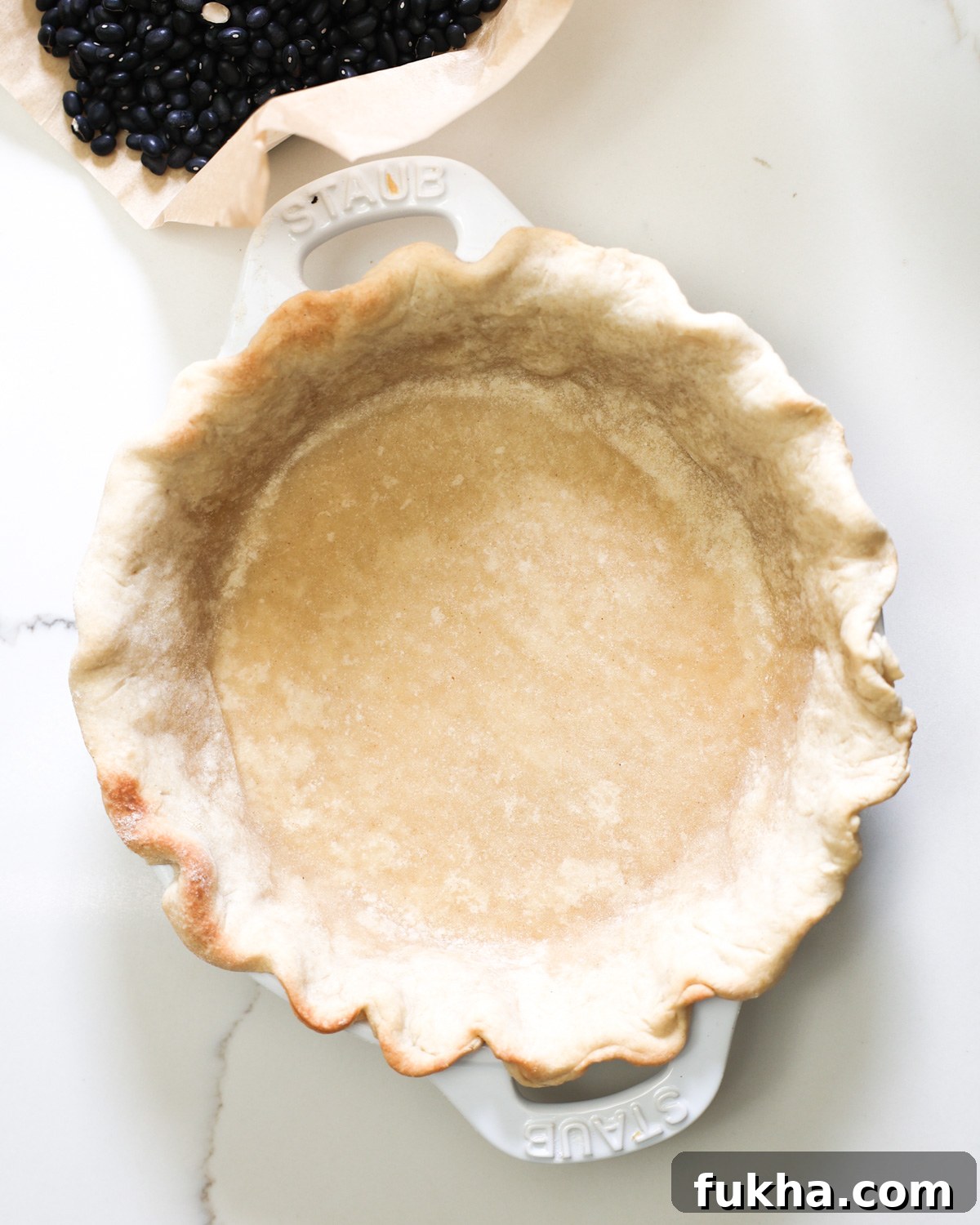 overhead of baked pie crust