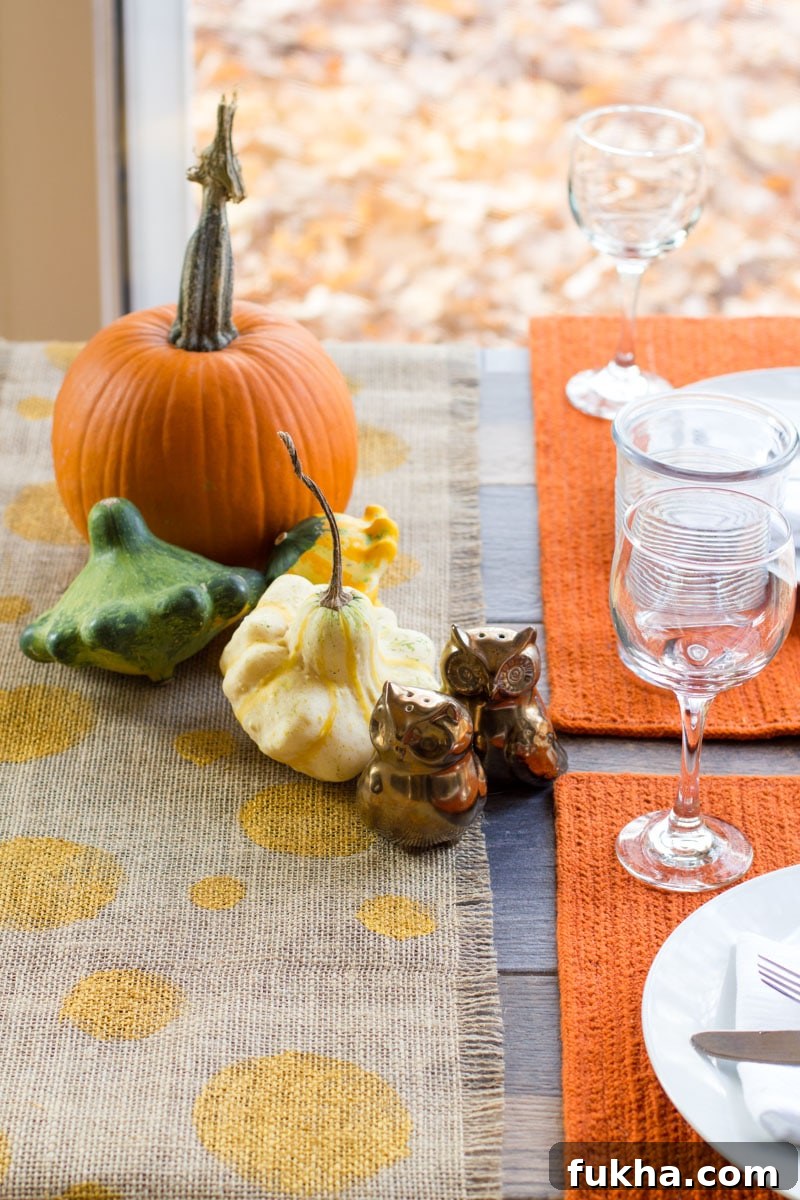 15 Easy DIY Thanksgiving Decorations! Decorate your home with these DIY Thanksgiving Decorations that are quick, easy and perfect to transform your home for the Thanksgiving holiday! Thanksgiving Decorations - No Sew Burlap Table Runner