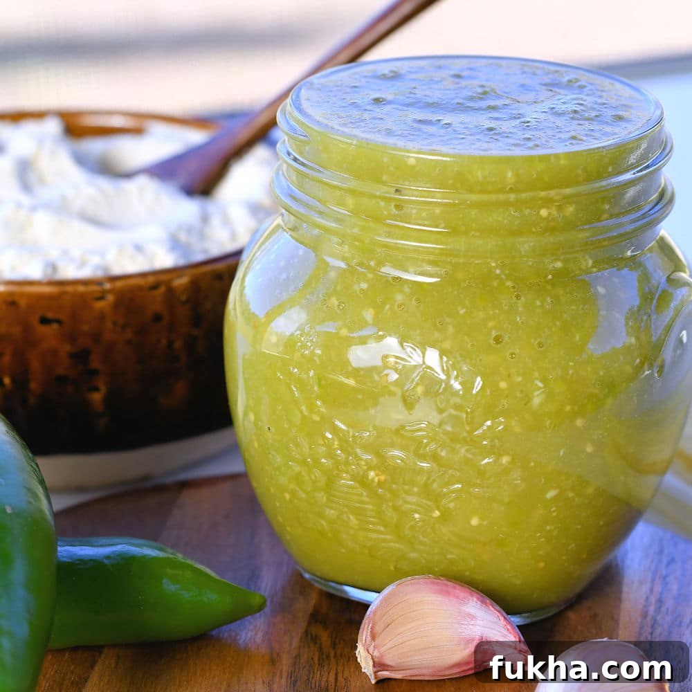 Green tamale sauce made with tomatillos. Verde salsa.