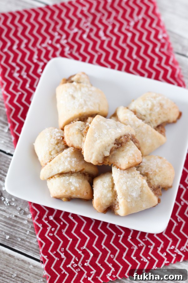Gluten Free Vegan Walnut Crescent Cookies Recipe 4 Gluten Free Vegan Walnut Crescent Cookies. Soft crescent cookies with a cinnamon walnut filling and a sprinkling of sparkling sugar on top.