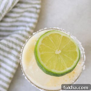 margarita overhead photo with a lime wedge