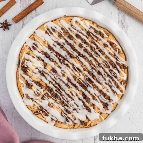 Cinnamon Roll Pie
