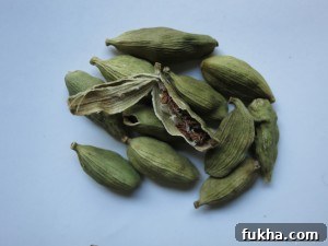 just green cardamom