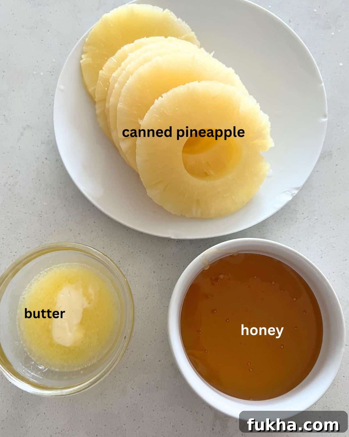 Ingredients needed for grilled pineapple.