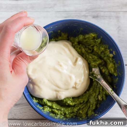 1-Ingredient Zero-Carb Chips with Spicy Cajun Avocado Mayo 11 Spicy Cajun Avocado Mayo; Adding Lemon Juice | Low-Carb, So Simple